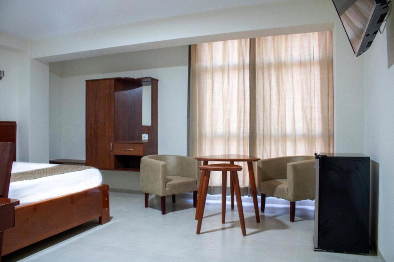 Hotel Americano Хаен Екстер'єр фото